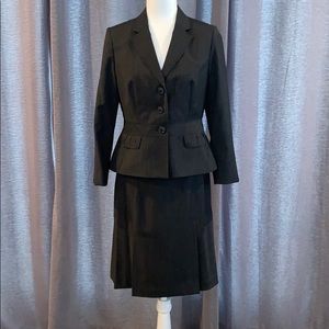 Loft Jacket/Blazer & Skirt Suit Black EUC 10P/8P